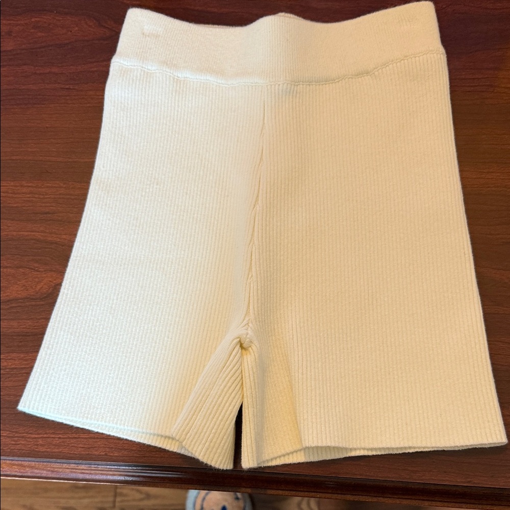 NWT bare Women's Cream Ribbed Shorts. Medium